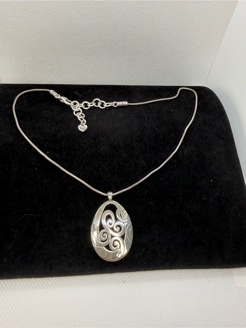 Brighton Silver Tone Scroll Oval Pendant Necklace Adjustable 16-18”
